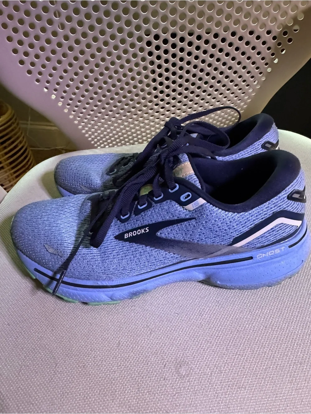 Brooks Ghost 15 Running Shoes Women’s 7.5, Blue and Navy with Mint Accents